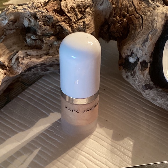 Marc Jacobs 4 Piece Makeup Bundle - Picture 2 of 8